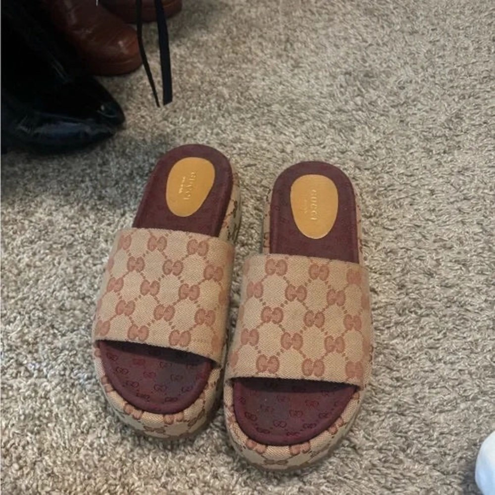 Gucci Beige and Brown Slide Sandals